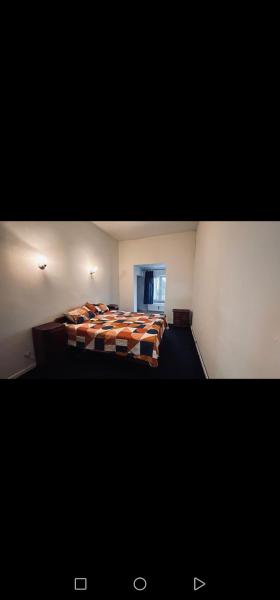 Bel appartement avec bain à remous au centre
